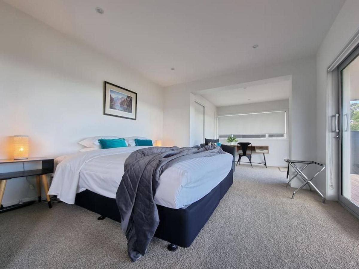 Fabulous Castor Bay 1 Bedroom With Views And Skytv โอ๊คแลนด์ ภายนอก รูปภาพ